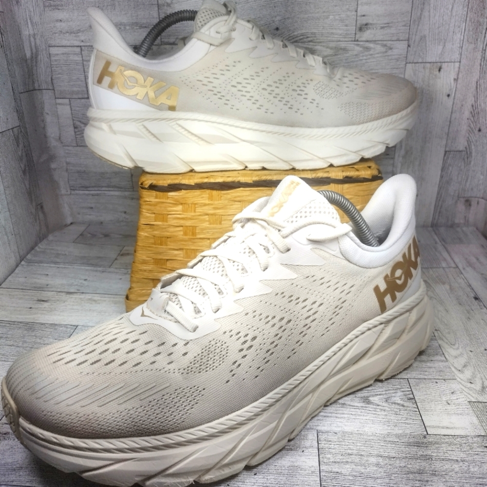 HOKA ONE Clifton 8